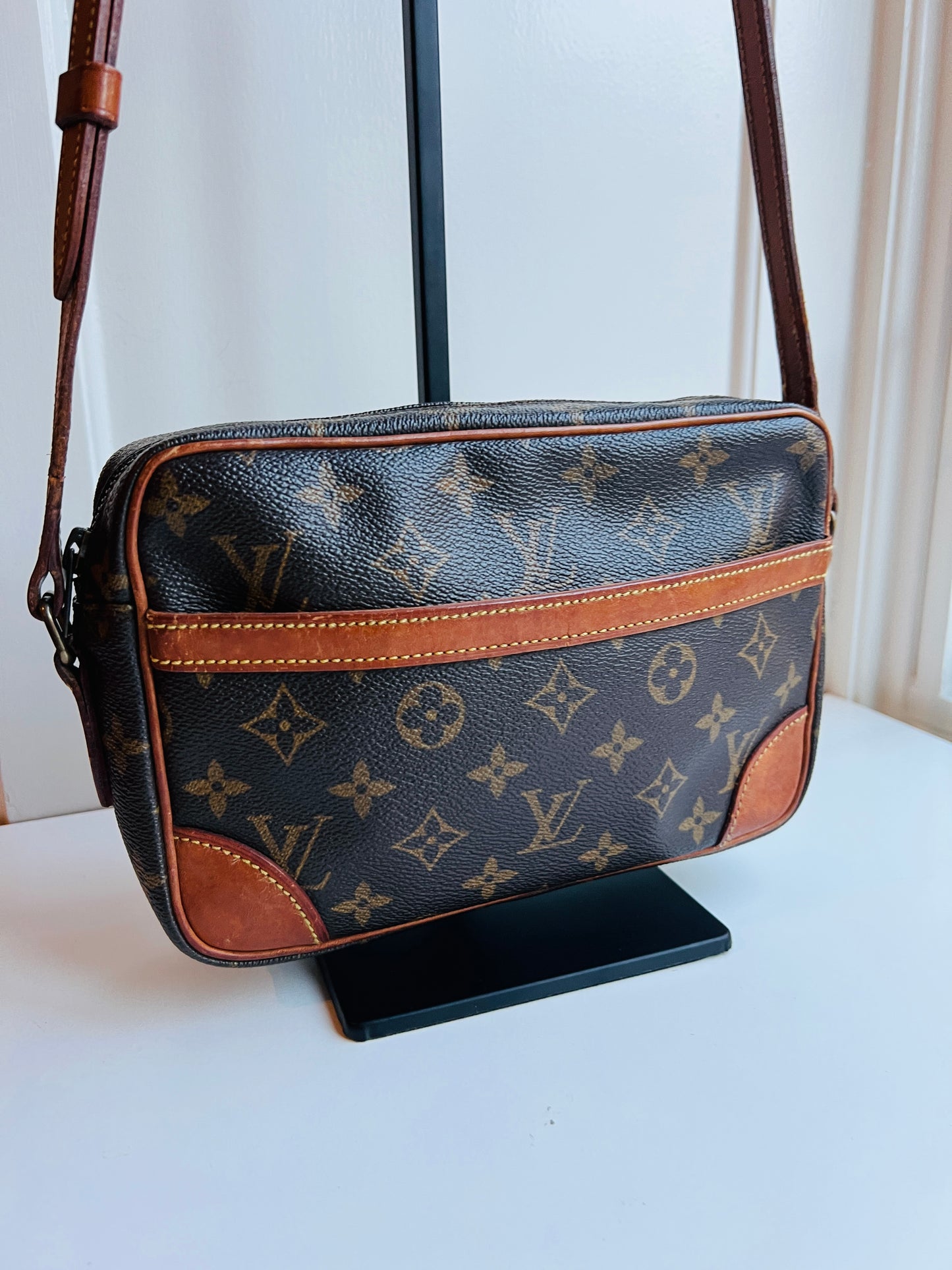 Louis Vuitton Trocadéro 27 Monogram