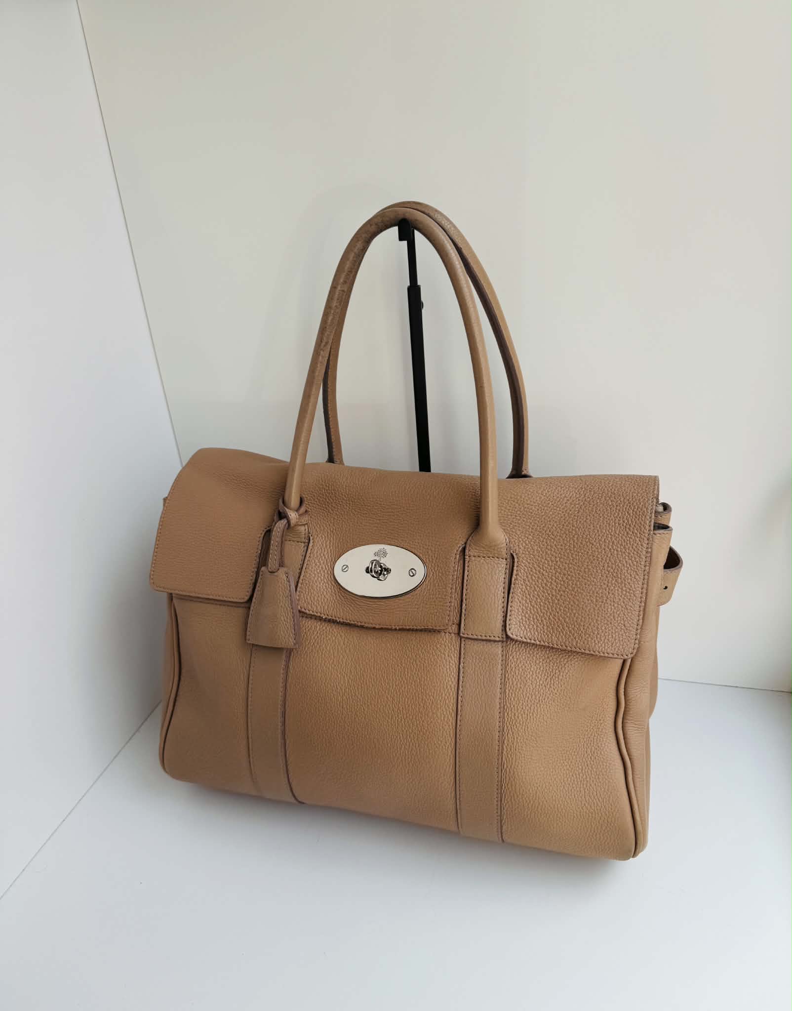 Bayswater Beige Silver hardware