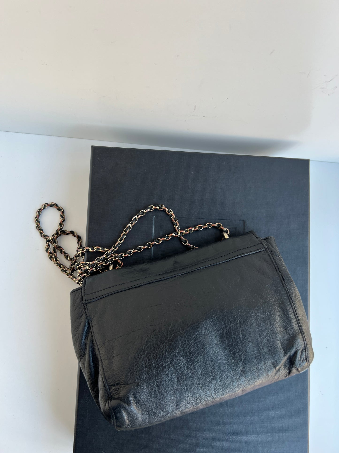 Mulberry Lily Small Black med guldfarvet hardware