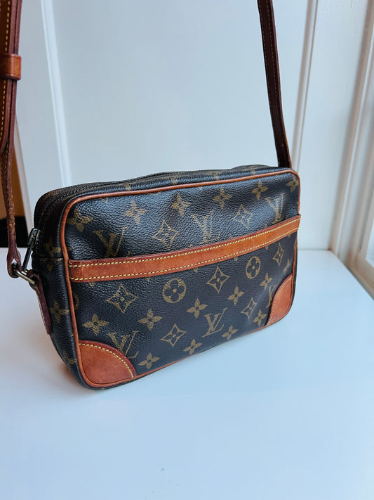 Louis Vuitton Trocadéro 27 Monogram