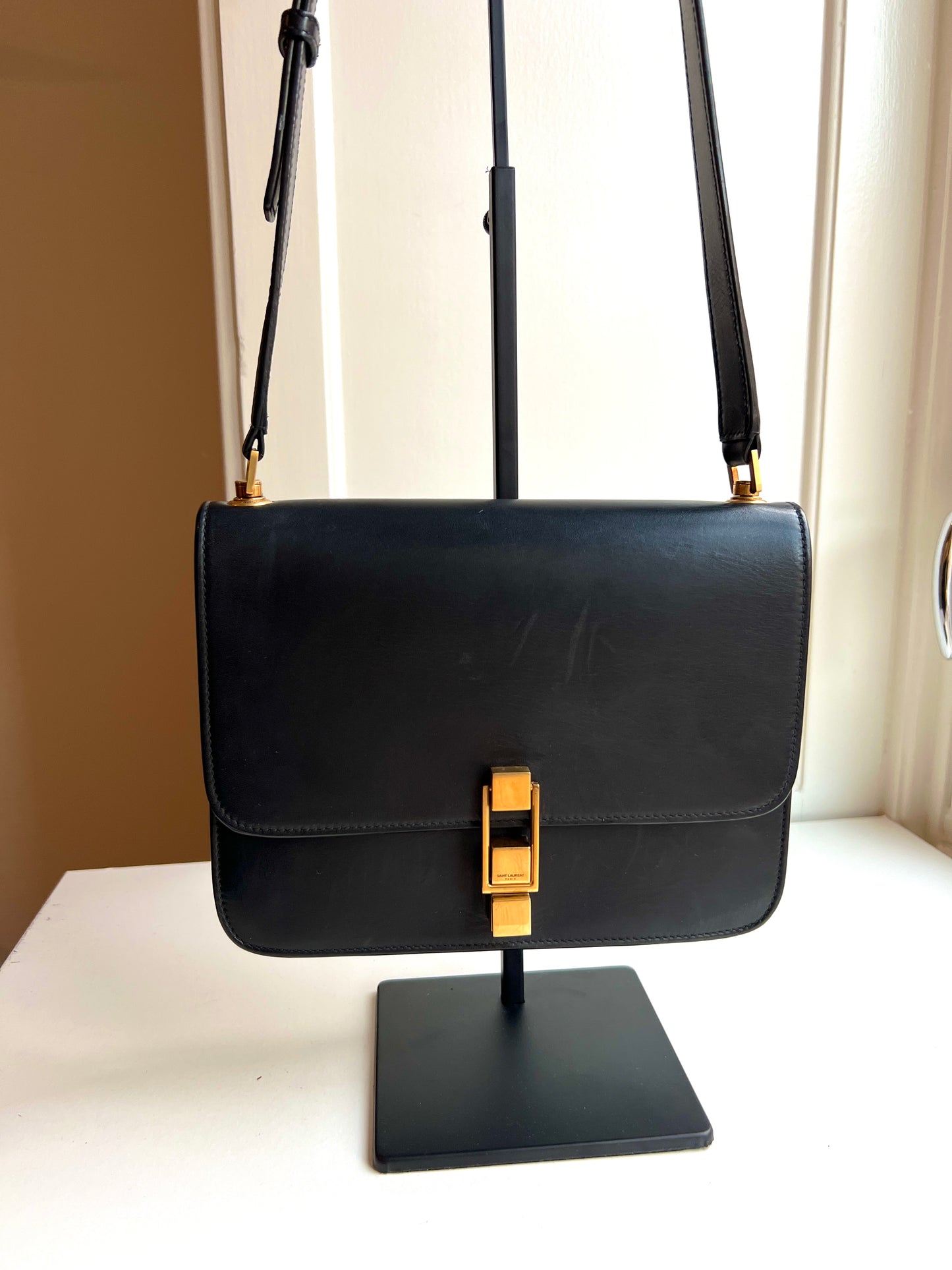 Saint Laurent Carre
