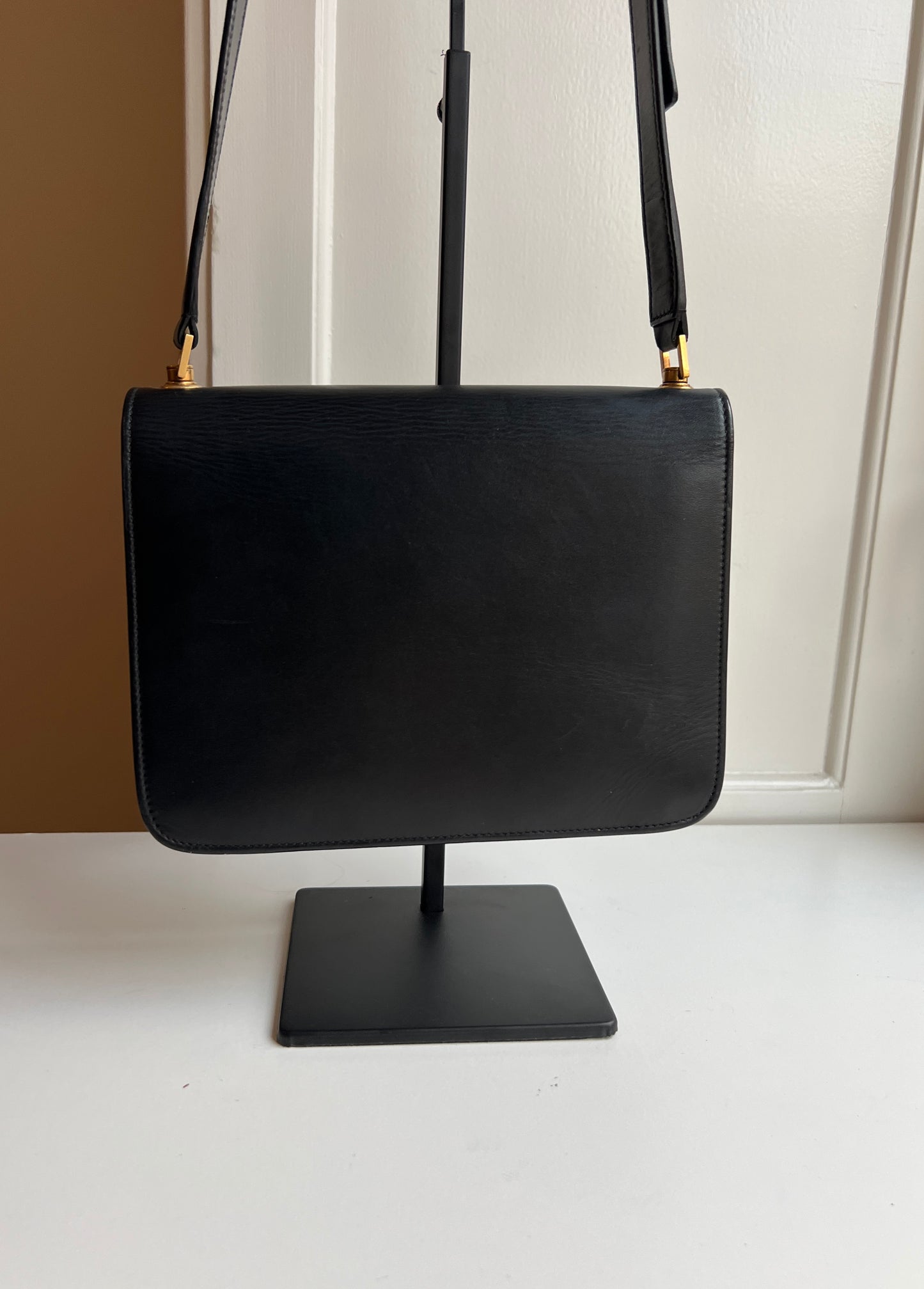 Saint Laurent Carre